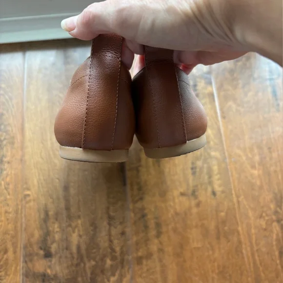 Quince Brown Leather Loafers for Timeless Elegance - Picture 5 of 6